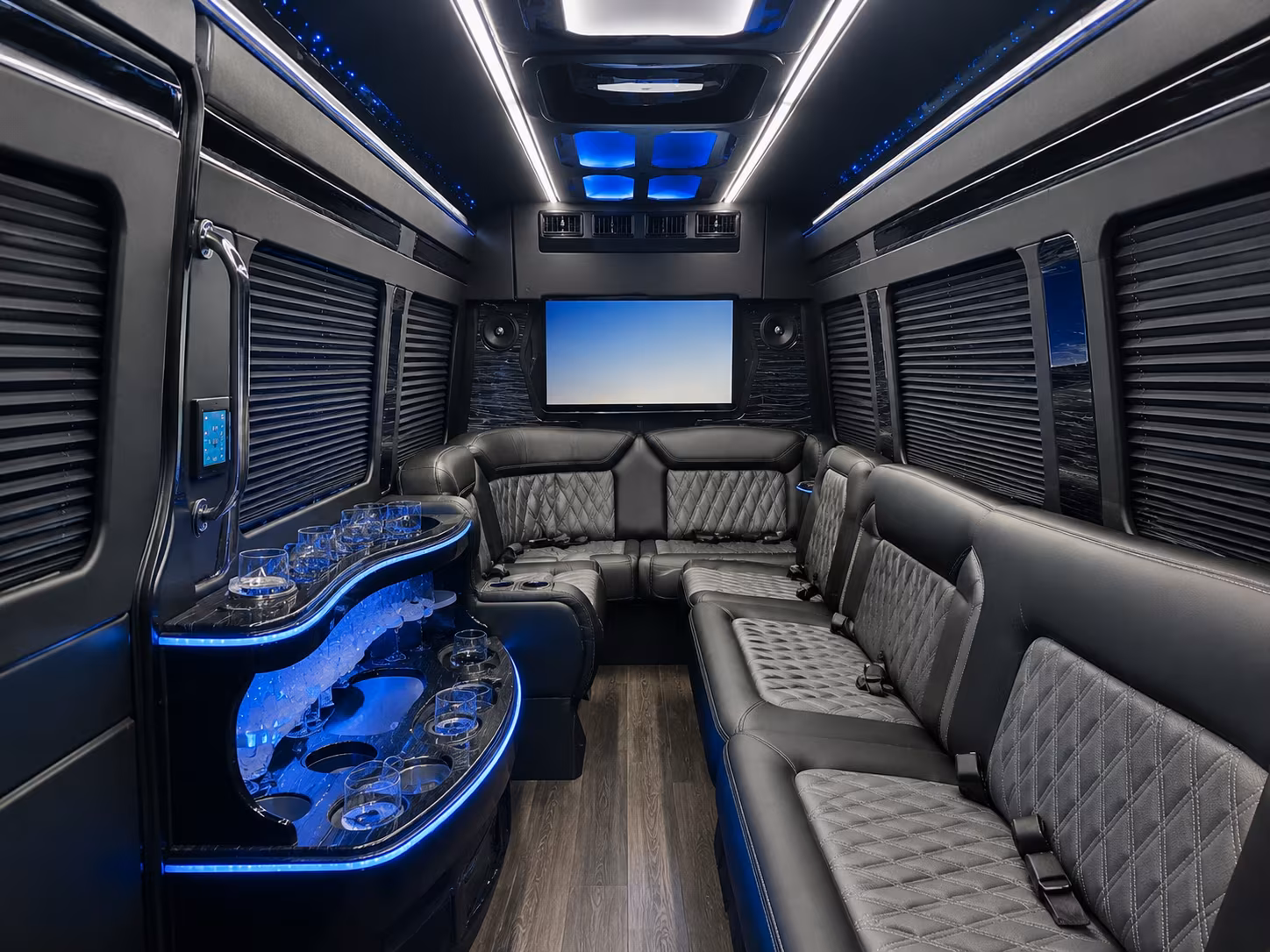 busrentalqueencreek com helps you book wedding shuttles between schnepf farms and east valley hotels