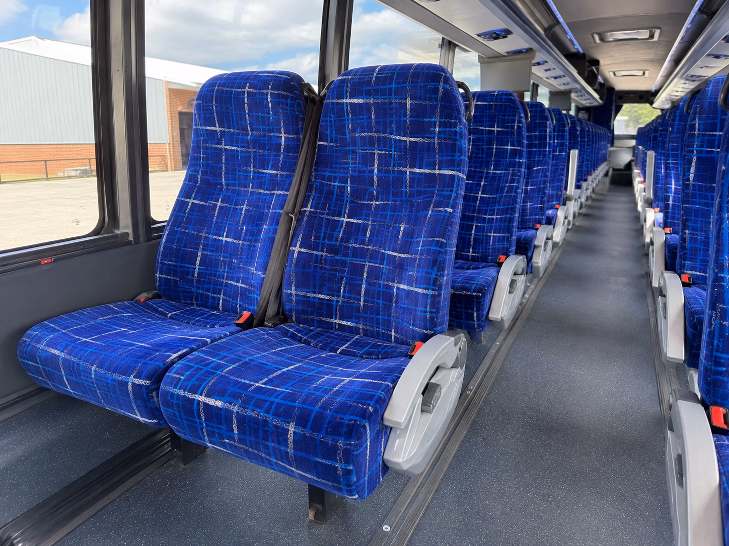 charter buses to phoenix mesa museums make learning days easy